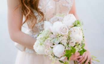 regalare il bouquet a un'amica