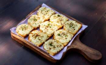 Crostini di pane in friggitrice ad aria