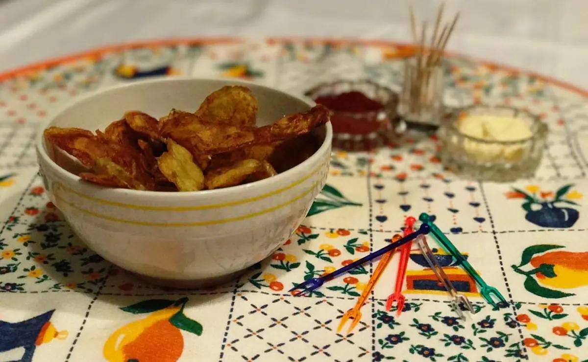 Buccia di patate fritta